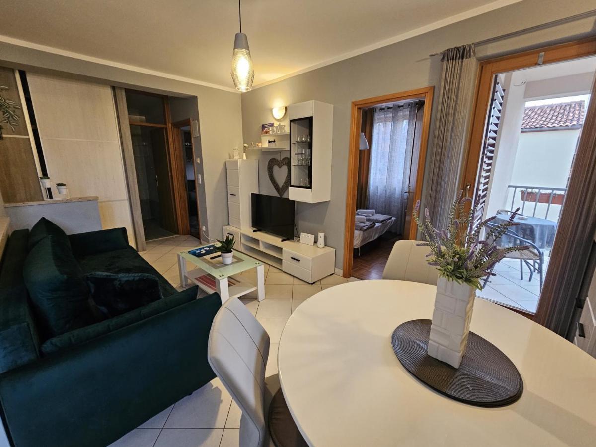 Apartment Gloria Ровінь Екстер'єр фото